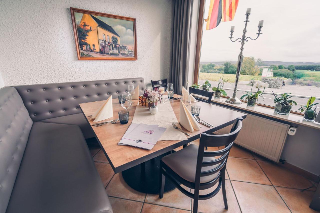 Hotel Kalenborner Hoehe Bagian luar foto