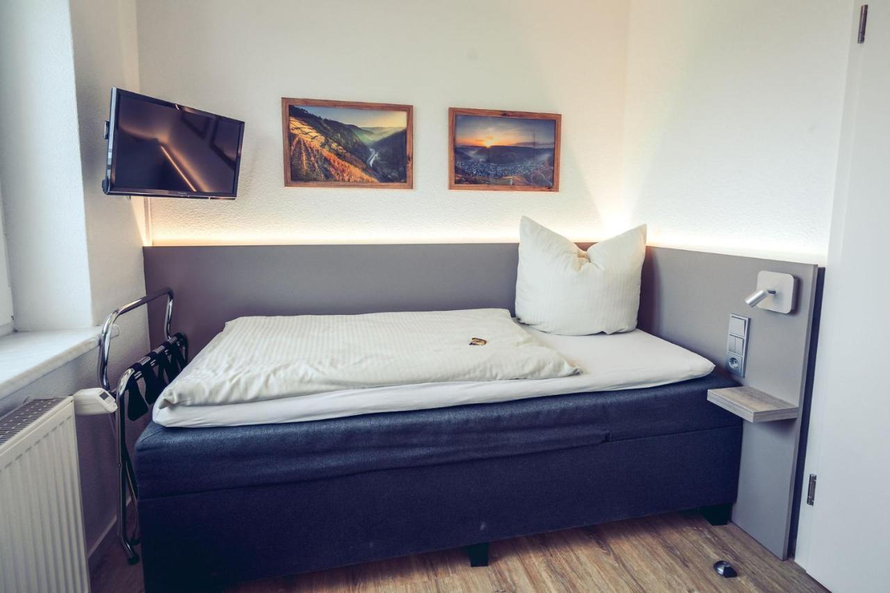 Hotel Kalenborner Hoehe Bagian luar foto